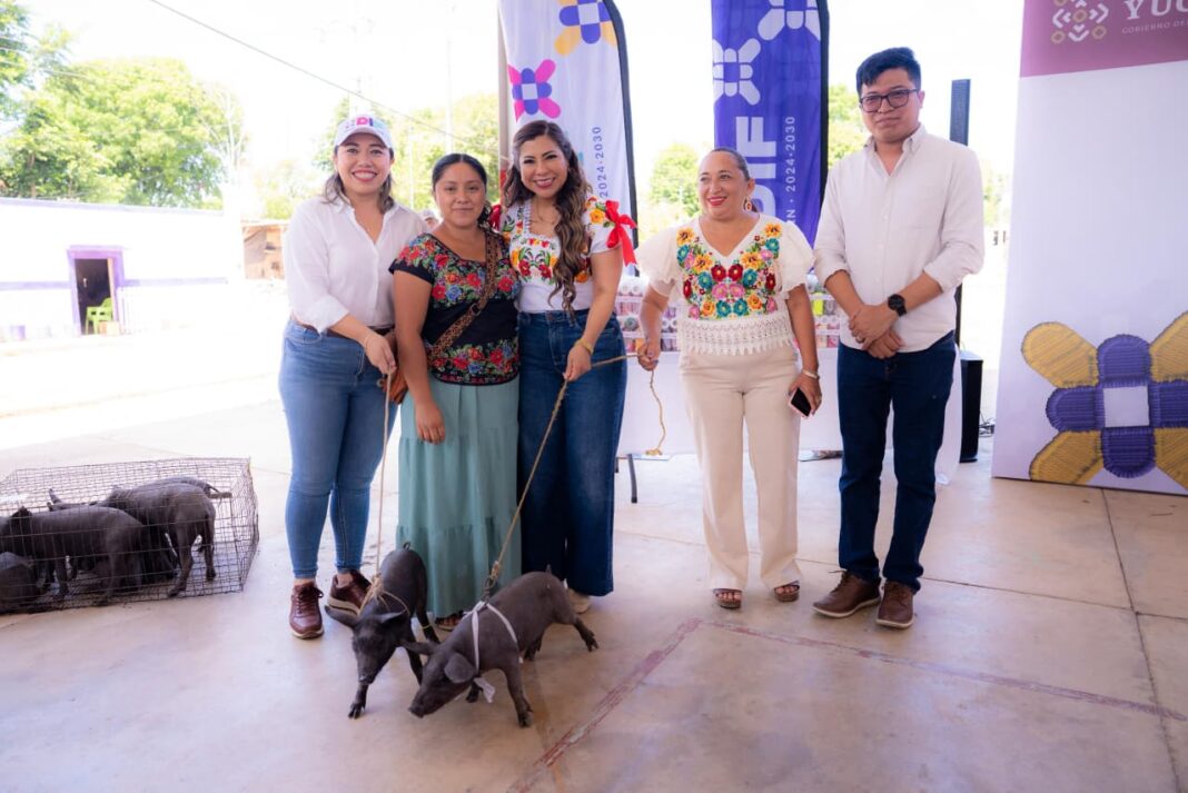 DIF Yucatán impulsa proyectos productivos y de seguridad alimentaria en Tixméhuac / Mtra. Wendy Méndez Naal