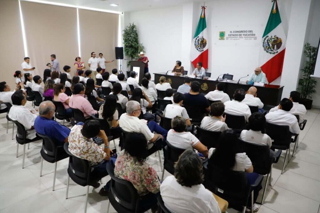 Presentan "Capacidad sobre ruedas": El libro que desafía los límites en Yucatán