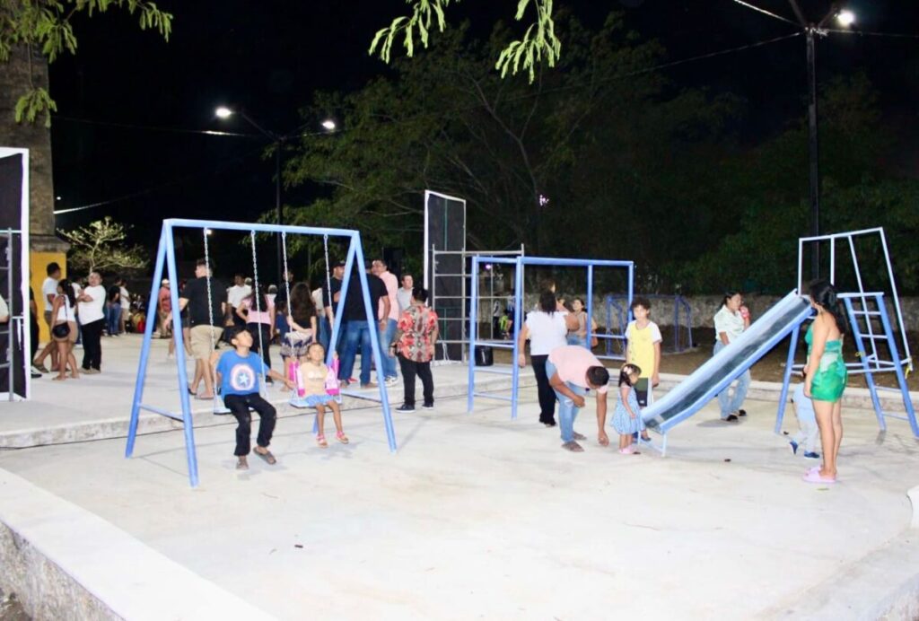 Edwin Bojórquez inaugura parque histórico en Kanasín