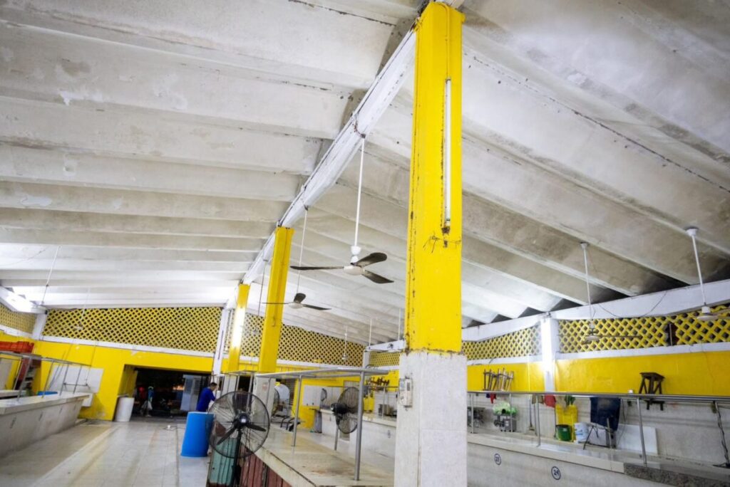 Después de más de 20 años, Kenia Walldina inicia rehabilitación del Mercado Municipal de Carnes de Umán