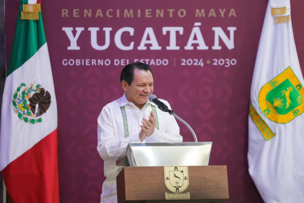 Gobierno de Yucatán rinde homenaje póstumo al maestro Roger Hervé Aguilar Salazar/ Joaquín Díaz Mena