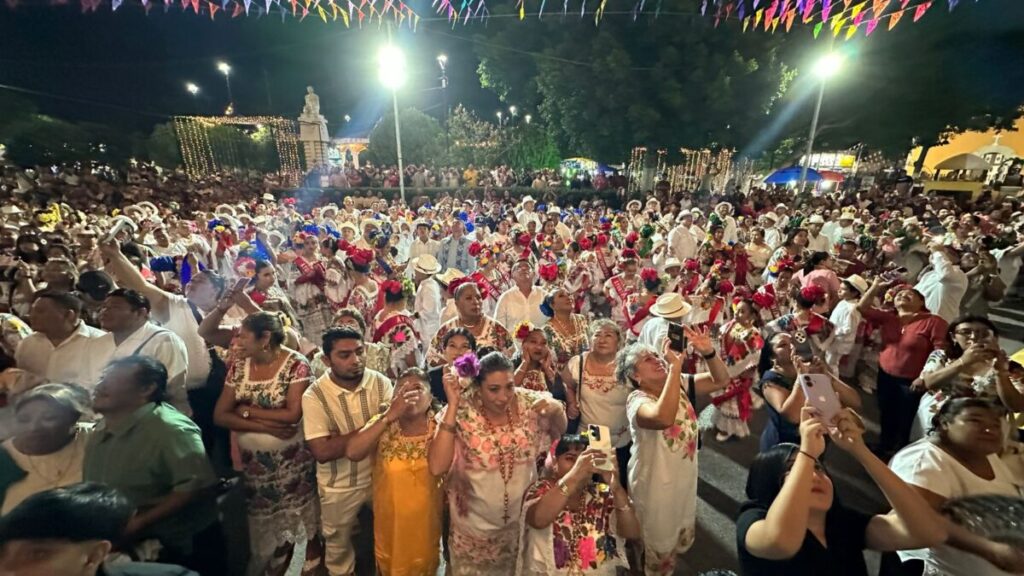 Noche de jaranas y orgullo en Kanasín