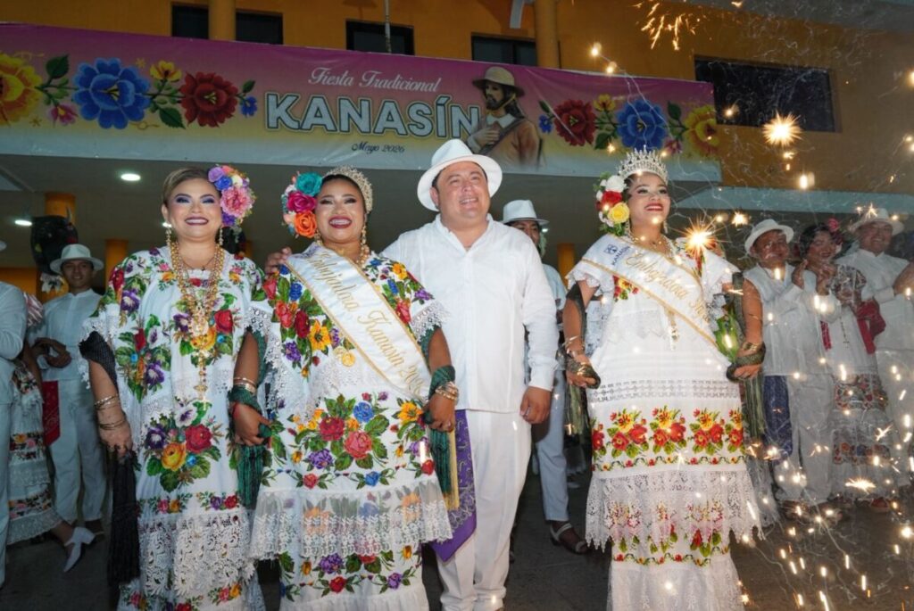 Noche de jaranas y orgullo en Kanasín