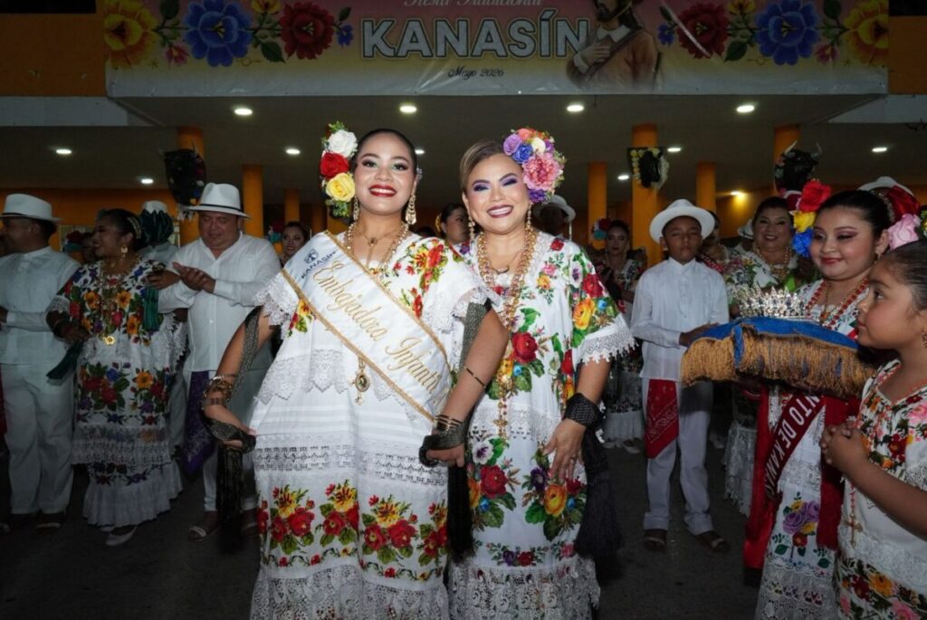 Noche de jaranas y orgullo en Kanasín