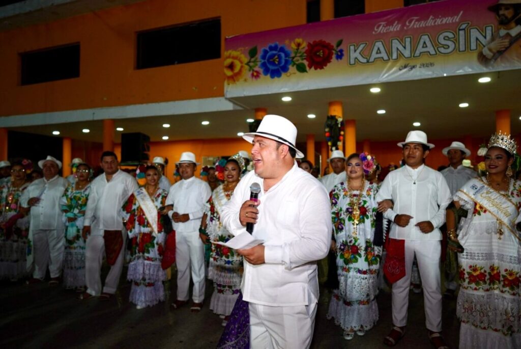 Noche de jaranas y orgullo en Kanasín