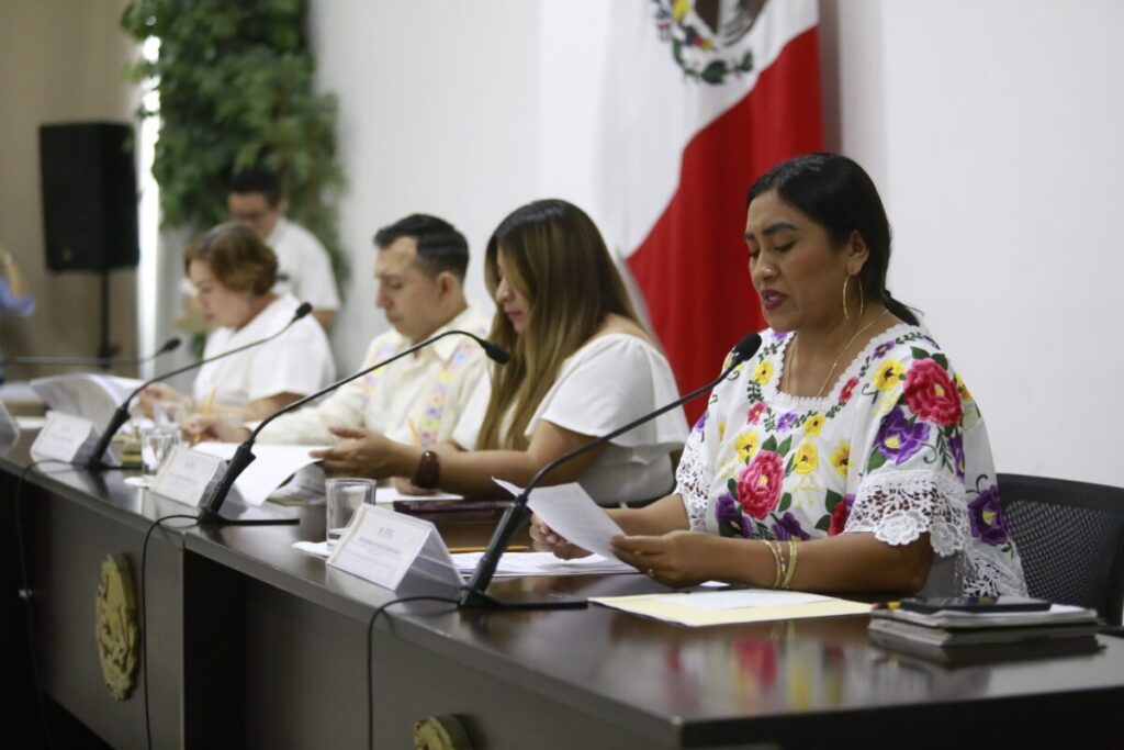 Aprueban otorgar la Excelencia Docente 2026 a la maestra Silvia Sánchez Molina