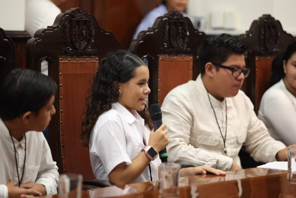 Juventudes de Mérida fortalecen su voz y liderazgo con la segunda edición del Cabildo Juvenil 2026 / Cecilia Patrón Laviada