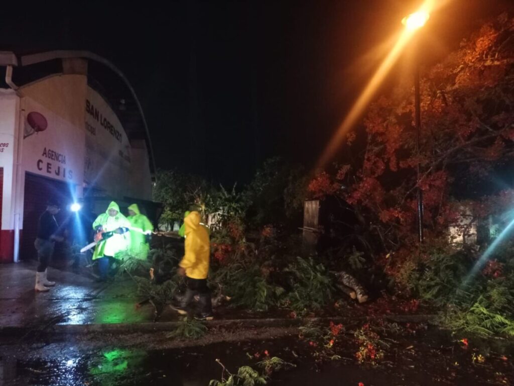 Operativo de emergencia lluvias fuertes vientos Ayuntamiento de Umán 2026.