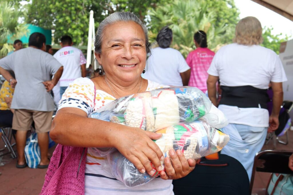 DIF Yucatán fortalece apoyo alimentario y económico para más de 32 mil personas en situación vulnerable/ Mtra Wendy Méndez Naal