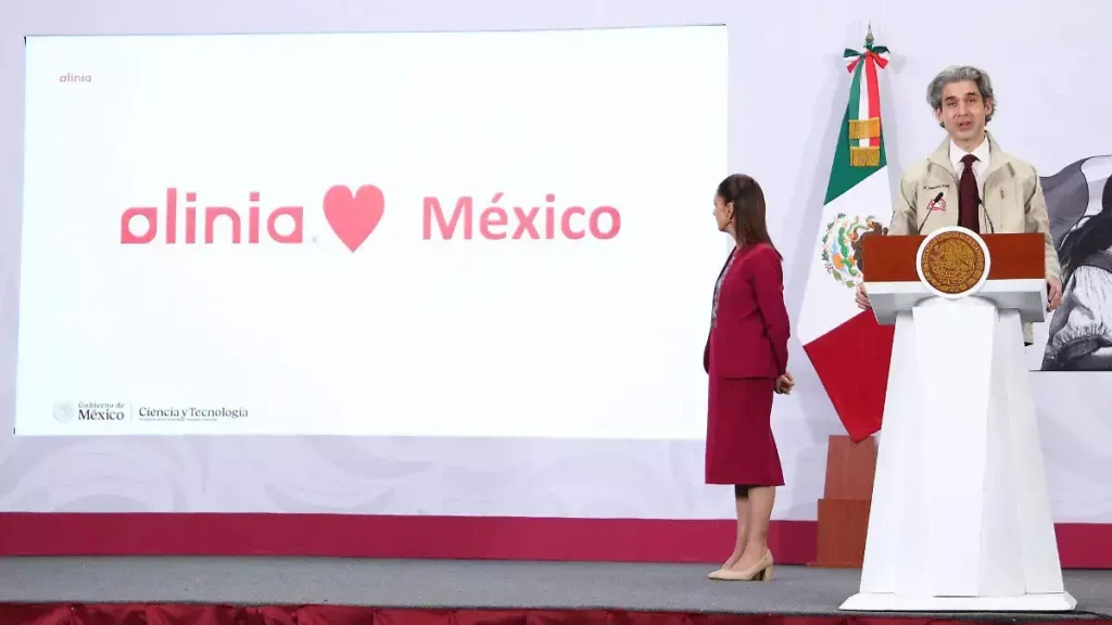 Presentan el Olinia el primer auto eléctrico cien por ciento mexicano impulsado por el Gobierno Federal