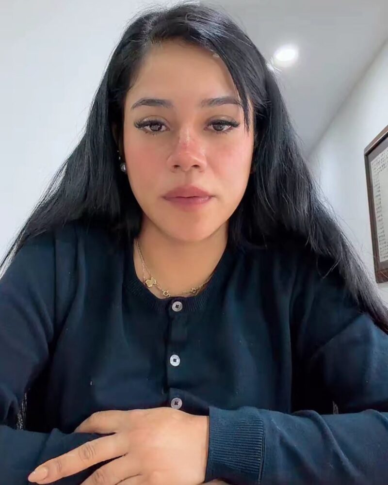 Tras un largo historial de tensiones, "El Pulpo" aclara la situación financiera y laboral de su expareja en una transmisión en vivo