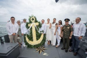 Joaquín Díaz Mena encabeza ceremonia del Día de la Marina en Progreso, Yucatán honra a sus marinos