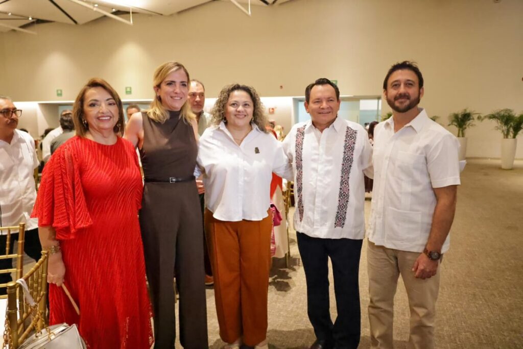 Gobierno de Yucatán reconoce a periodistas y reafirma compromiso con la libertad de expresión / Joaquín Díaz Mena