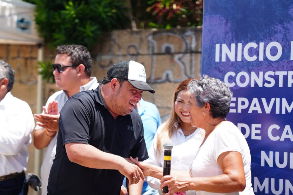 Kanasín mejora su infraestructura: Edwin Bojórquez abandera trabajos de rehabilitación de más de 17,000 m2 de calles