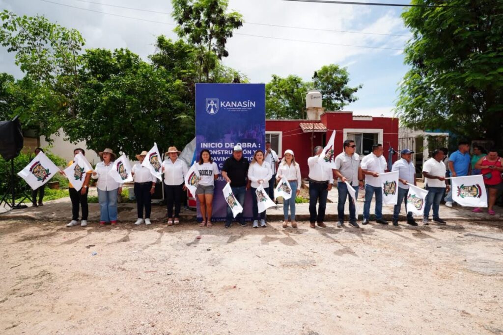 Kanasín mejora su infraestructura: Edwin Bojórquez abandera trabajos de rehabilitación de más de 17,000 m2 de calles