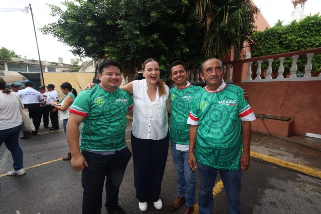 Reconoce Cecilia Patrón a las cuadrillas que atendieron las inundaciones; “¡Mérida tiene a las mejores trabajadoras y trabajadores del país!”