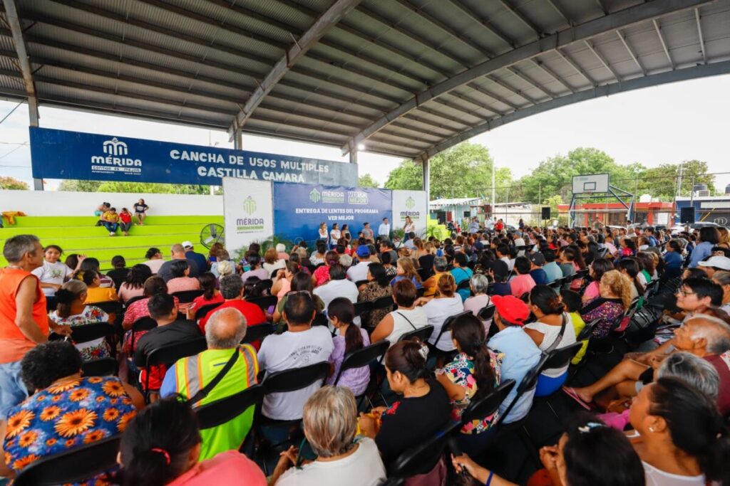 381 familias del sur de Mérida reciben apoyo directo.