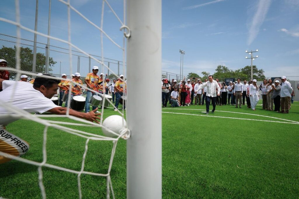 Renacimiento Maya lleva el deporte a las colonias con nuevas canchas del Mundial Social 2026 / Joaquín Díaz Mena