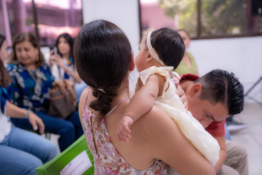 Dos nuevas historias de familia nacen con amor y protección en Yucatán / DIF Yucatán