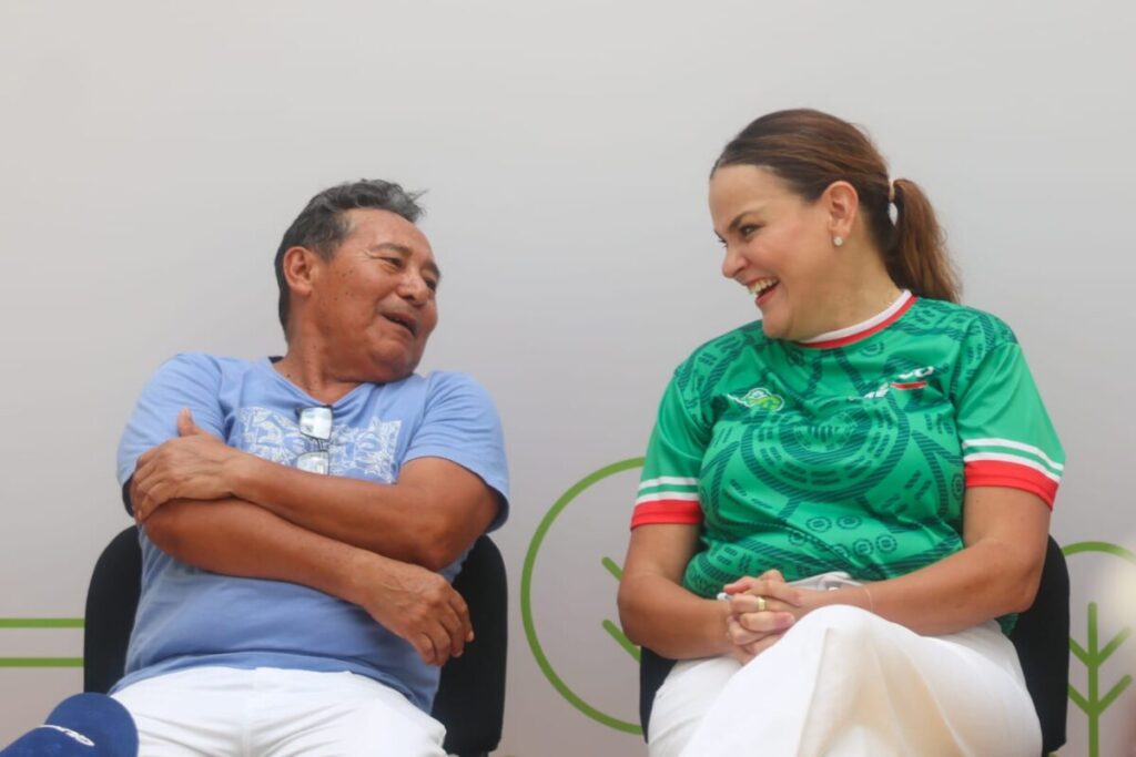 Con apoyo de notarías a bajo costo, Cecilia Patrón regulariza terrenos ejidales