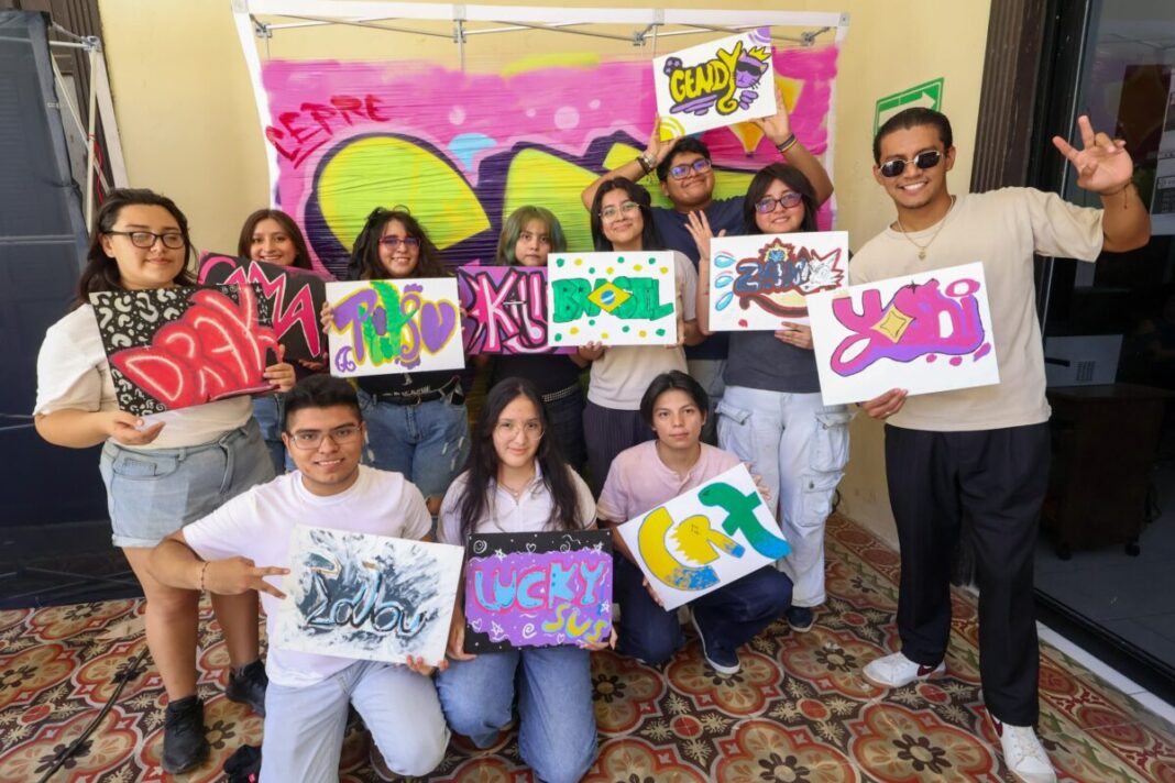 Grafiti para transformar: jóvenes yucatecos aprovechan el verano para crear y expresarse / Sejuvey y Cepredey