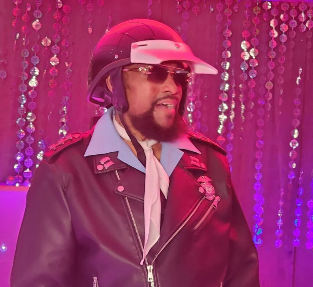 Luto en la música disco: Muere Victor Willis, cofundador de Village People e intérprete de "Y.M.C.A."