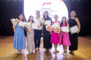 Kenia Walldina Sauri celebra el talento de las nuevas generaciones de Umán