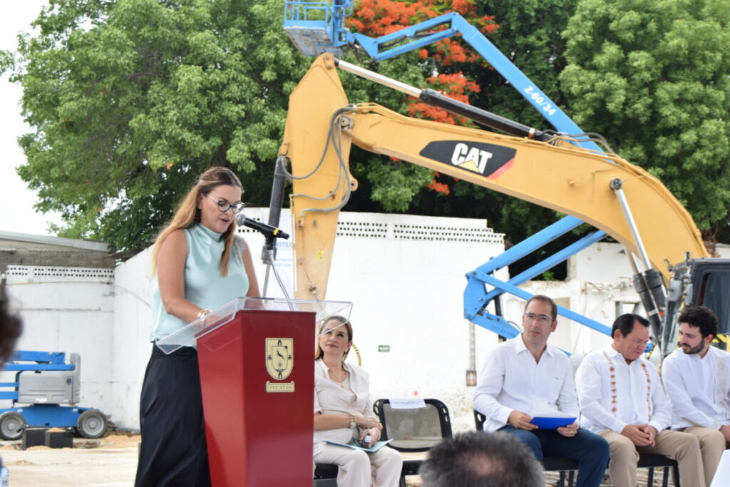 Renacimiento Maya impulsa la educación superior en Yucatán con nuevo campus de la Unitec en Mérida / Joaquín Díaz Mena y Cecilia Patrón Laviada