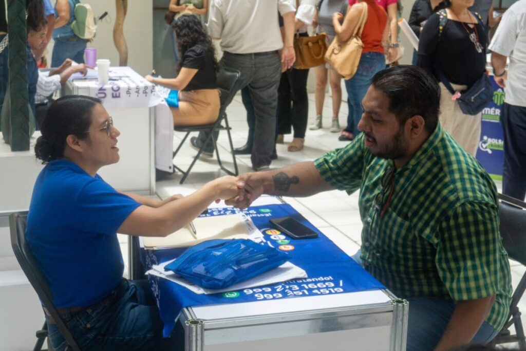 Empresas locales ofrecen vacantes de hasta 25 mil pesos en Mérida