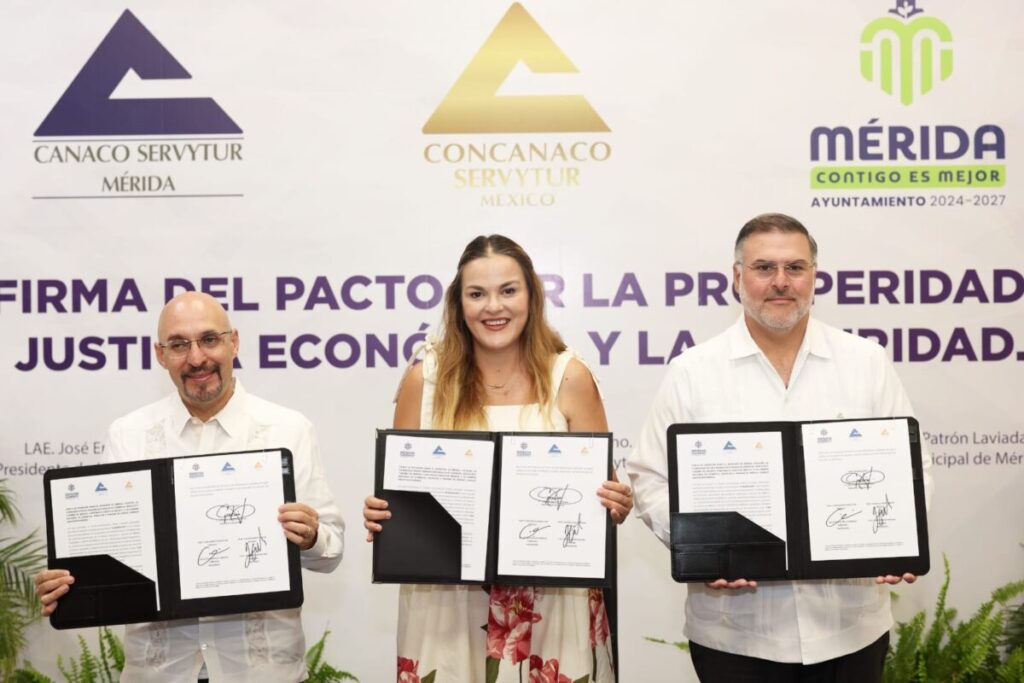 Cecilia Patrón firma Pacto por la Prosperidad para fortalecer la economía familiar y los negocios en Mérida
