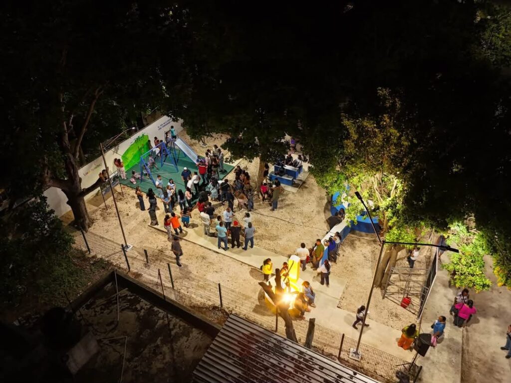 Kanasín Cambia de Rostro: Limpian basureros clandestinos para construir zonas de juego infantiles