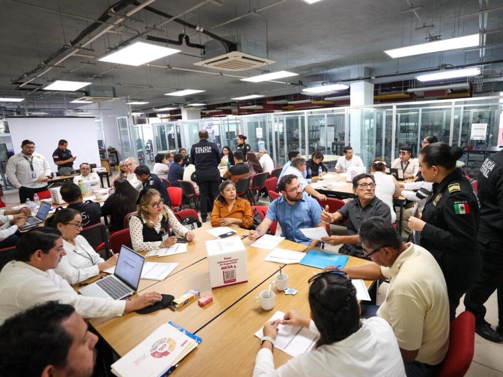 Vecinos, especialistas y empresarios debaten los retos del crecimiento en Mérida