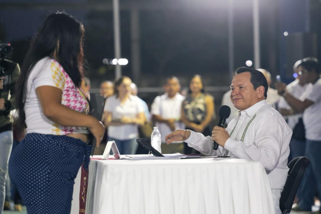 Joaquín Díaz Mena escucha de frente a familias de El Roble Agrícola y compromete soluciones