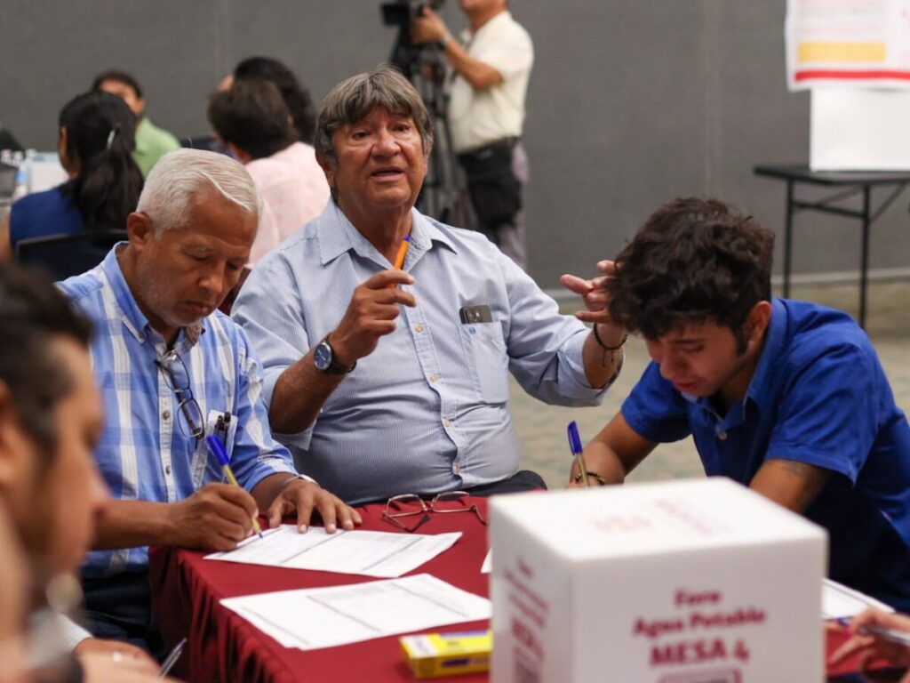 Vecinos exigen puentes y reingeniería vial ante duplicación en tiempos de traslado en Mérida