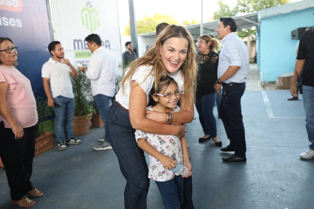 Cecilia Patrón impulsa jornada 'Ver mejor' en Mérida