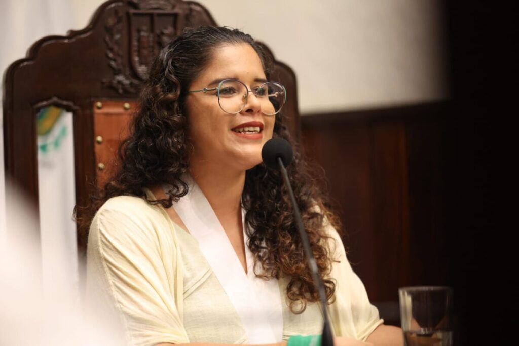 Cecilia Patrón Laviada entrega la Medalla “Rosa Torre González” a Liliana Judith Hernández