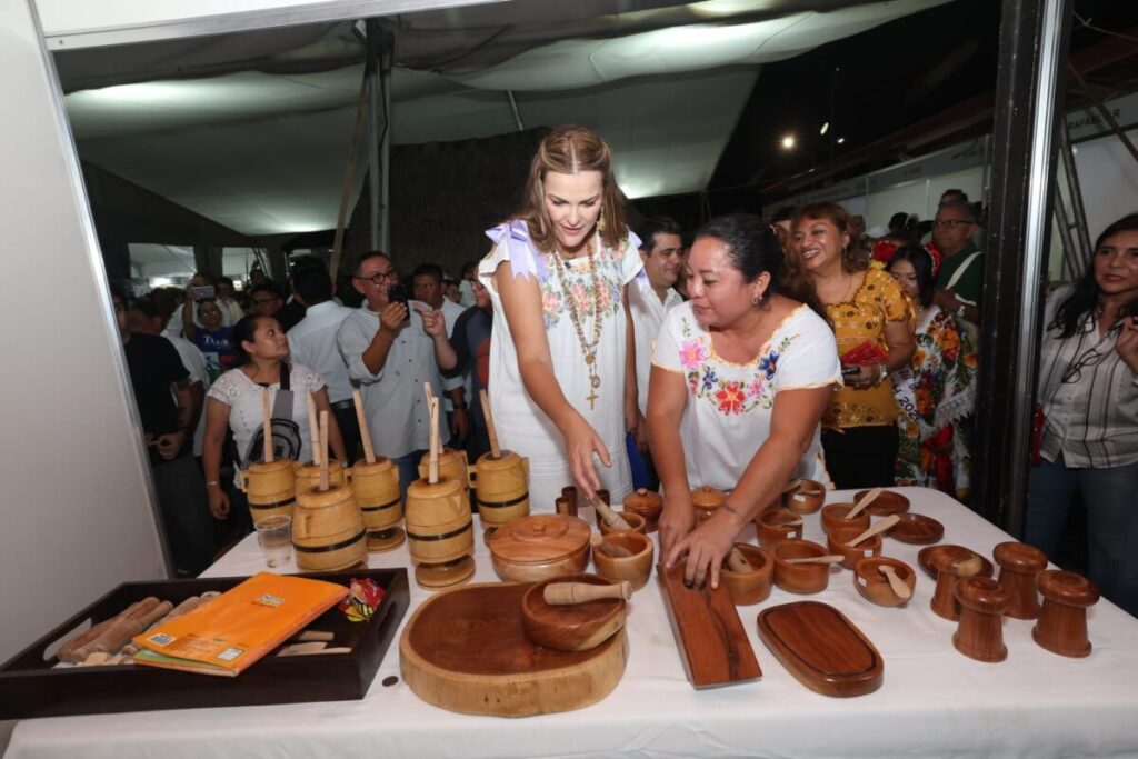 Feria Tunich celebra 25 años de tradición y talento artesanal en Mérida / Cecilia Patrón Laviada
