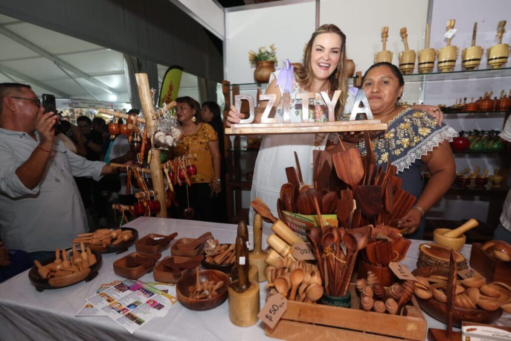 Feria Tunich celebra 25 años de tradición y talento artesanal en Mérida / Cecilia Patrón Laviada