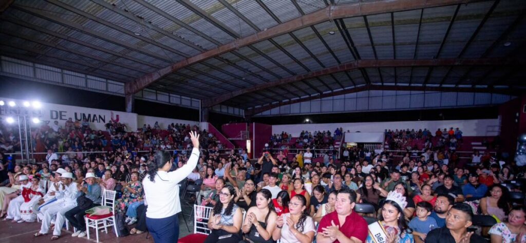 Kenia Walldina Sauri celebra el talento de las nuevas generaciones de Umán