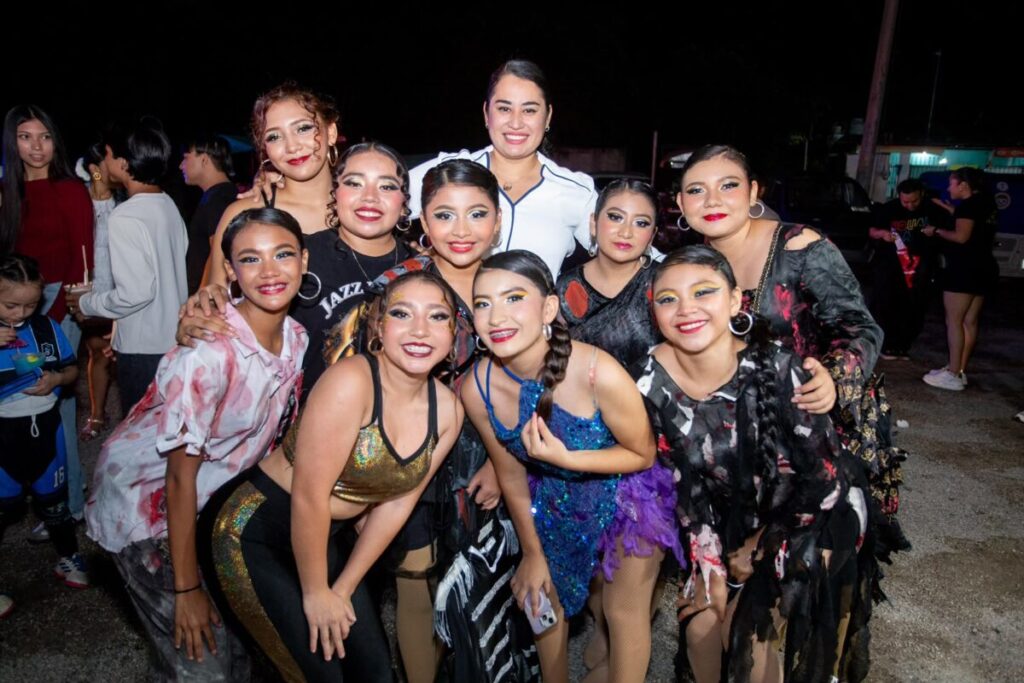 Kenia Walldina Sauri celebra el talento de las nuevas generaciones de Umán
