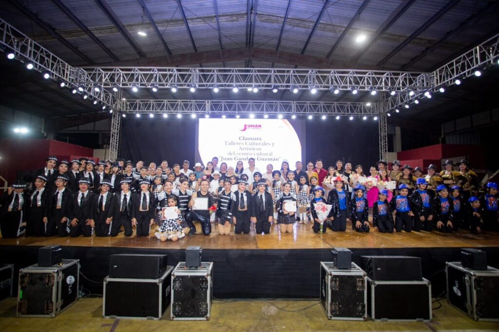 Kenia Walldina Sauri celebra el talento de las nuevas generaciones de Umán