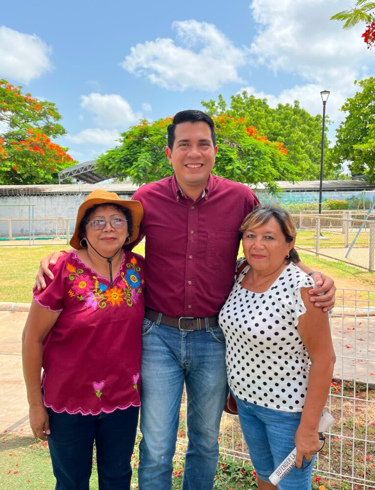 El diputado federal Óscar Brito canaliza demandas comunitarias sobre servicios públicos en Mérida