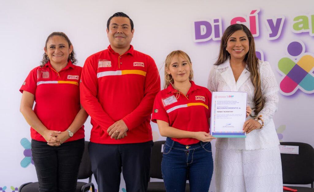 Casa Otoch recibe por primera vez más de 481 mil pesos del redondeo de Oxxo