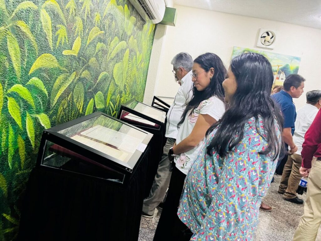 Inauguran exposición sobre el impacto de la migración en los 81 años del Archivo General de Yucatán.