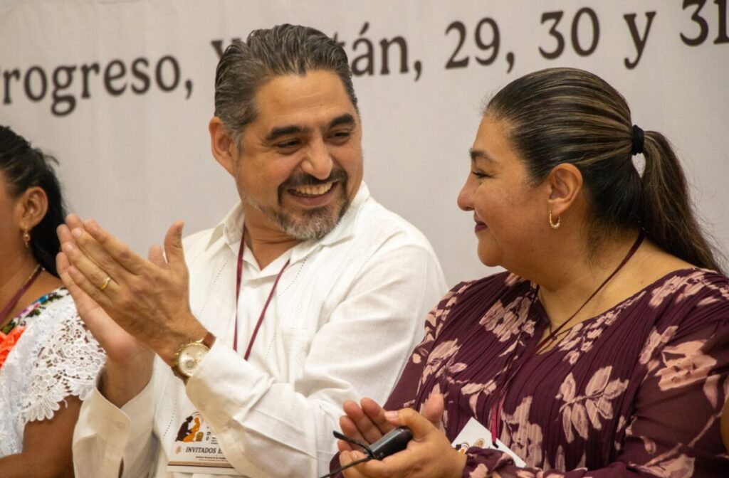 El Gobierno de Yucatán instala comité estatal y entrega apoyos a parteras tradicionales