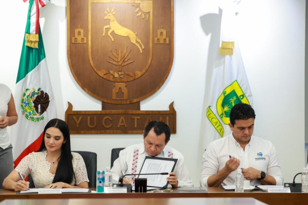 Convenio entre Gobierno del Estado, Izamal y Progreso permitirá más obras y mejores servicios para las familias / Joaquín Díaz Mena