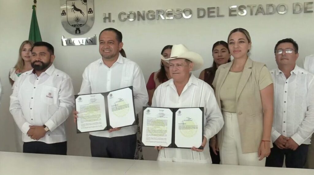 Congreso de Yucatán recibe iniciativa de financiamiento para el Plan Bienestar Metropolitano / Joaquín Díaz Mena y Wilmer Manuel Monforte Marfil