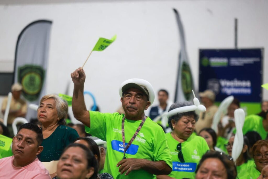 Impulsa Cecilia Patrón la organización vecinal en Mérida y suma a comités de vigilancia en la prevención social del delito / Arturo León Itzá