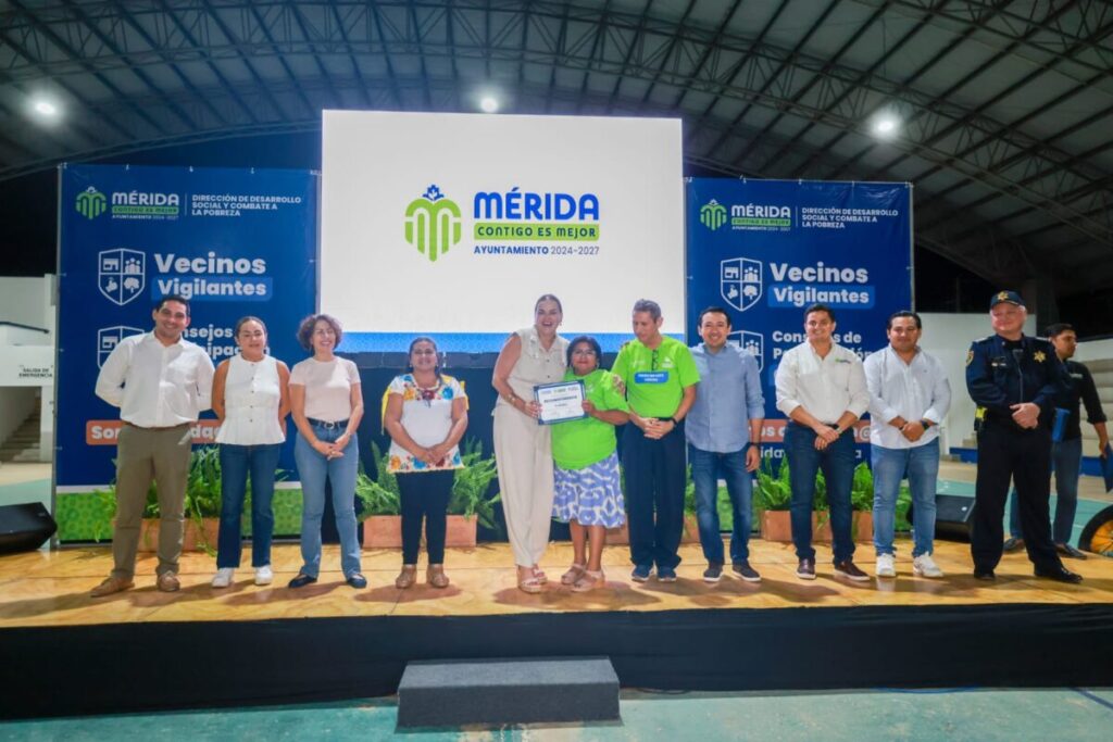 Impulsa Cecilia Patrón la organización vecinal en Mérida y suma a comités de vigilancia en la prevención social del delito / Arturo León Itzá