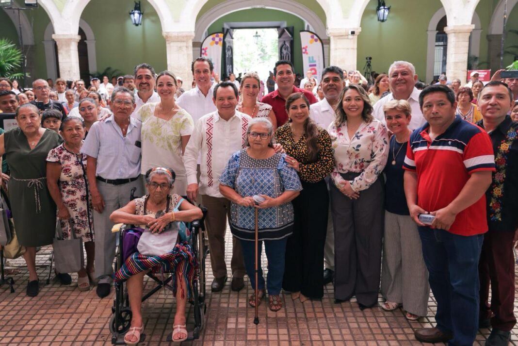 Renacimiento Maya devuelve voces y miradas con más de 2,100 apoyos / Joaquín Díaz Mena y Wendy Méndez Naal